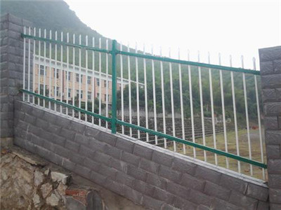 工廠圍墻護(hù)欄